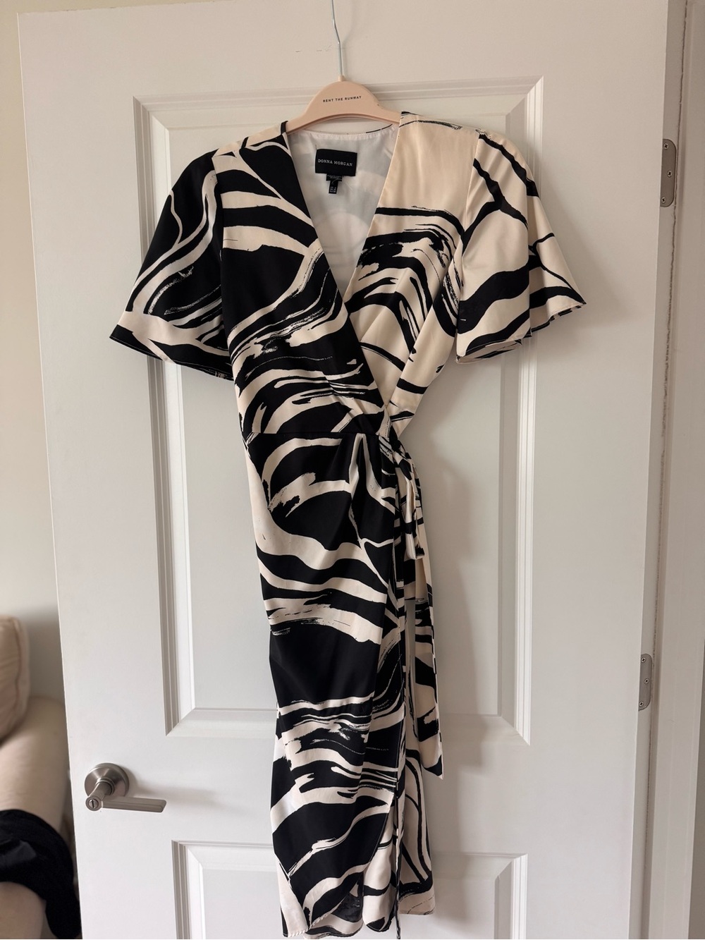 Donna Morgan Black & Cream Wrap-Style Midi Dress